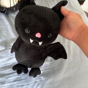 Black hallmark bat:)